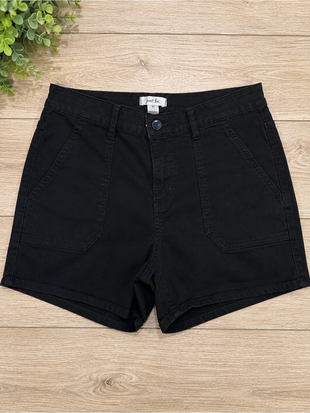 Just Be Black Pull-On Shorts Medium
